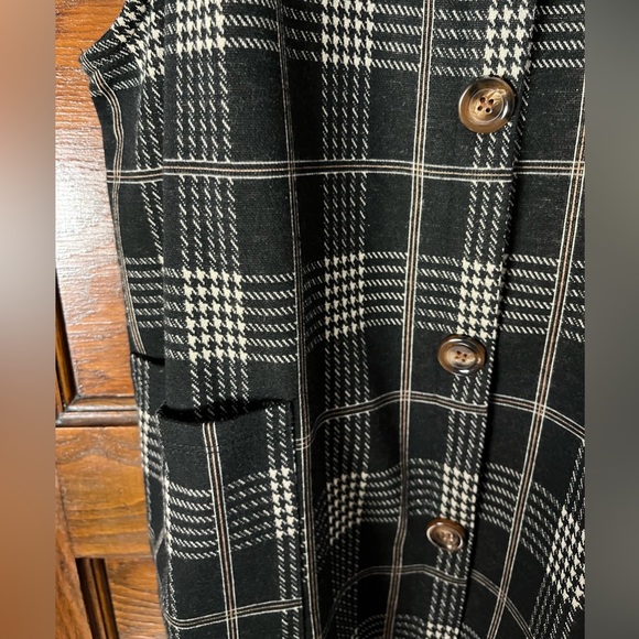 Plaid Overall Dress - Picture 3 of 4